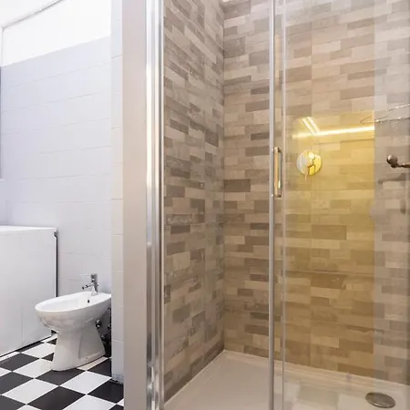 Hemeras Boutique Homes 4bdr Design Апартаменты Милан