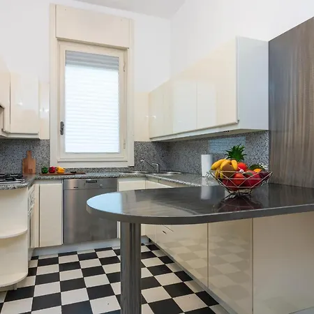 Hemeras Boutique Homes 4bdr Design Апартаменты *
